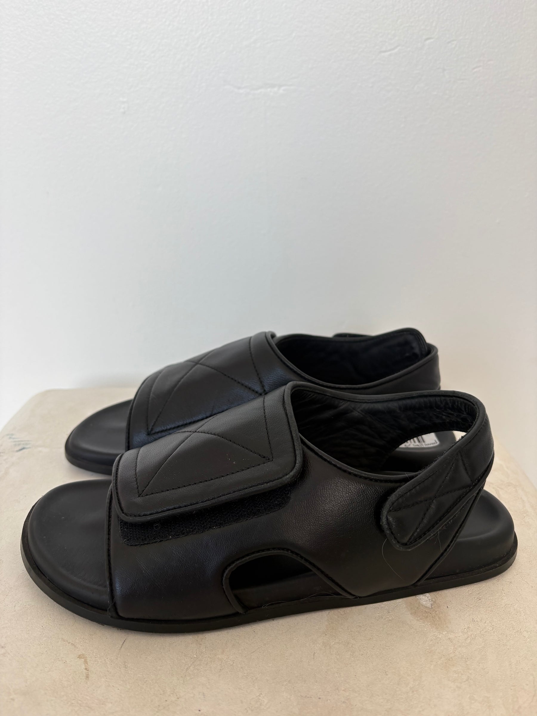bassike Wide Strap Padded Sandal Black, 39