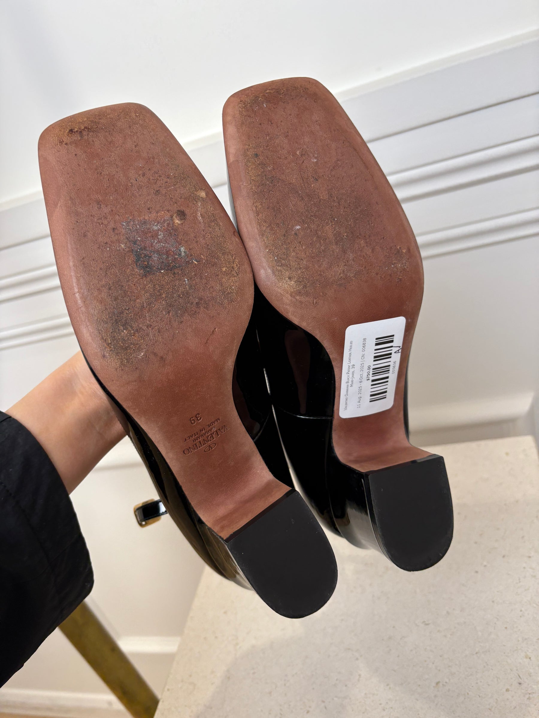 Valentino Garavani Black Patent Leather Heeled Mary-Janes, 39
