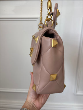Valentino Garavani Roman Stud Leather Handbag With Shoulder Chain Blush