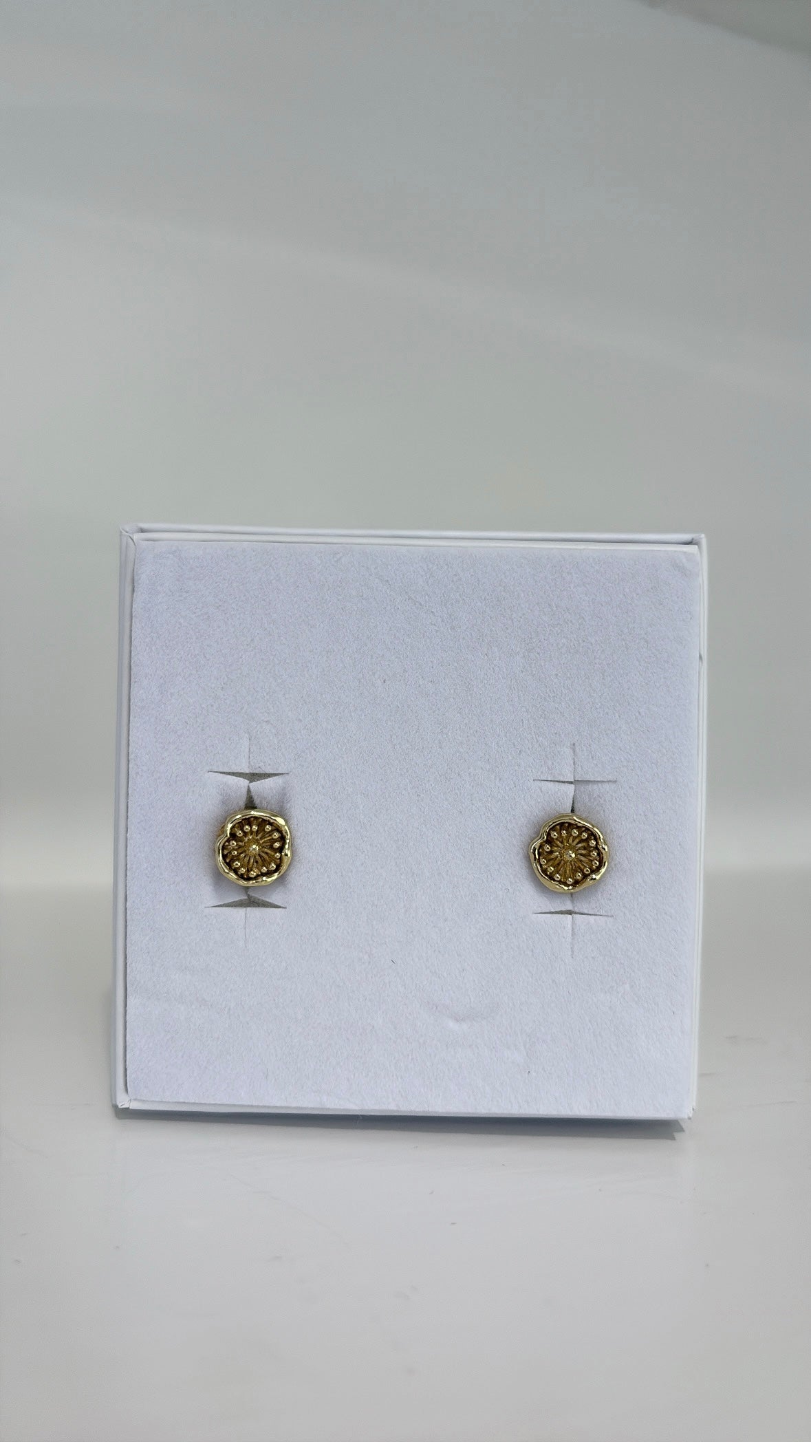 Scanlan Theodore Gold Tone Poppy Stud Earrings