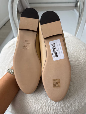 Chanel Beige and Black Ballet Flats, 39 C