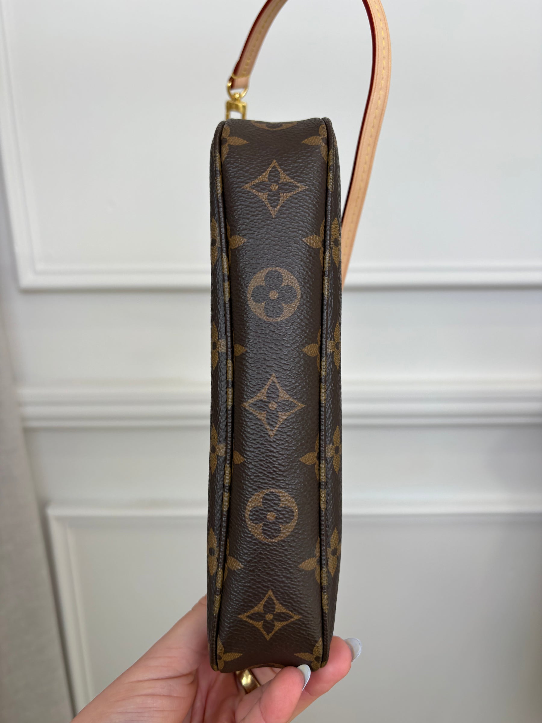 Louis Vuitton Monogram Pochette