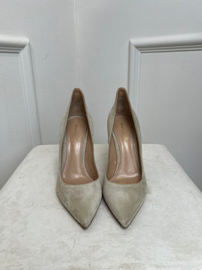 Gianvito Rossi Ellipsis Beige Suede Pumps, 38