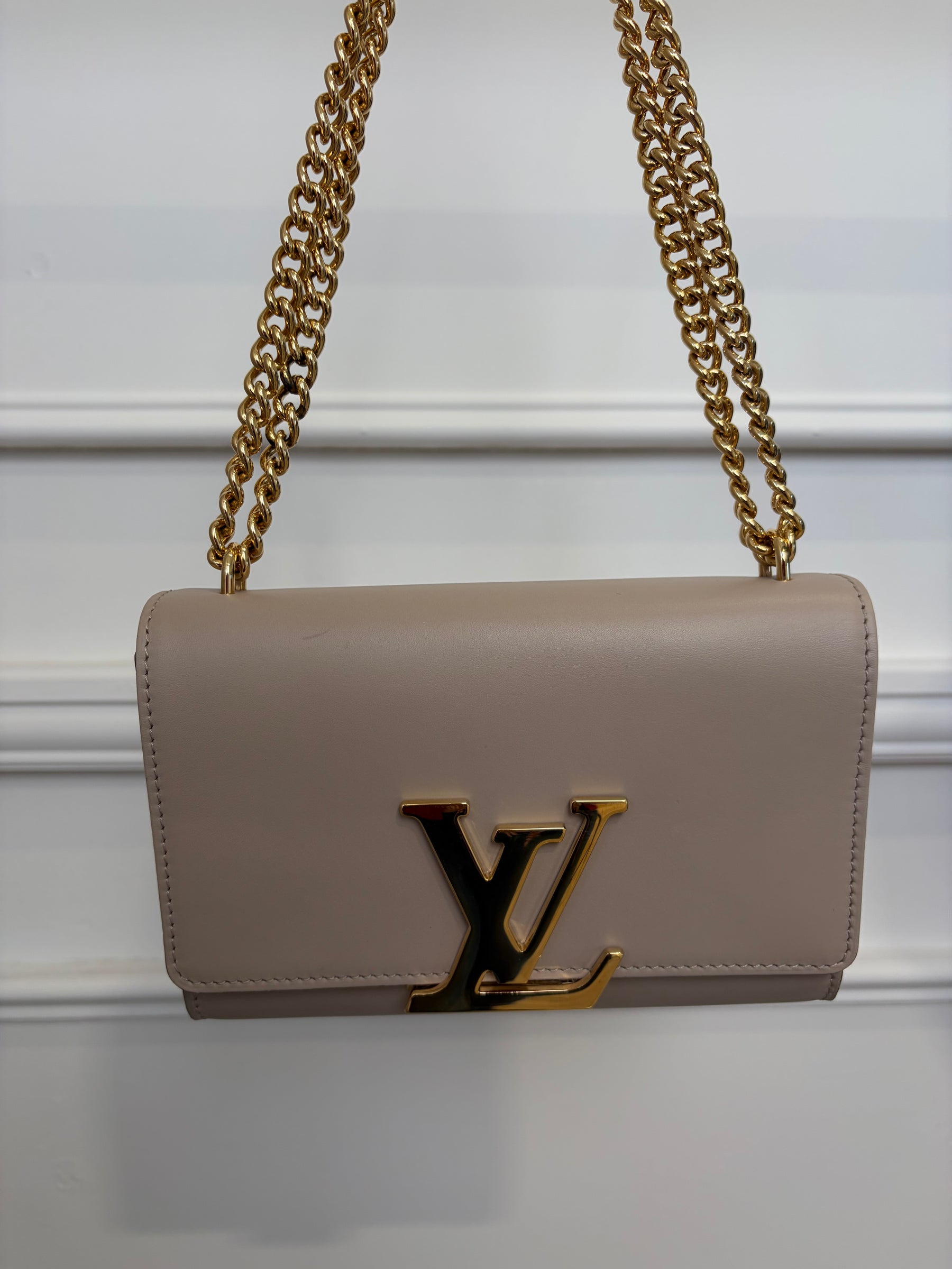 Louis Vuitton MM Louis Pochette In Smooth Leather Taupe Gold HW