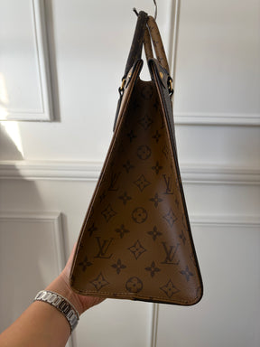 Louis Vuitton MM On the Go Monogram Tote
