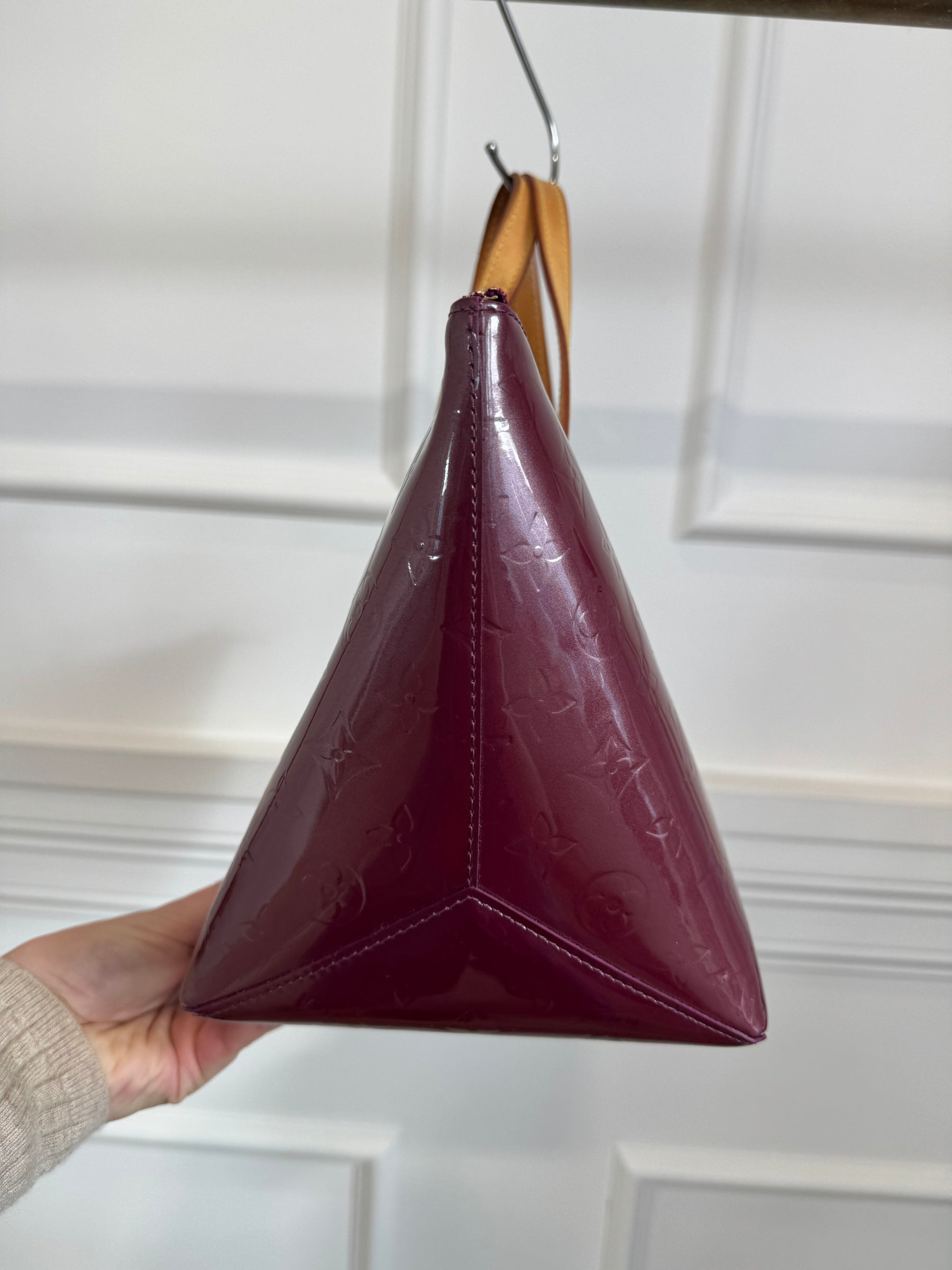 Louis Vuitton Violette Vernis Leather Bellevue MM Tote