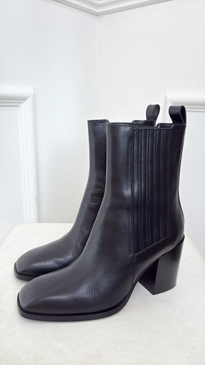 Aeyde Black Leather Pointed Heeled Ankle Boots, 38