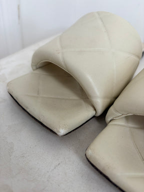 Bottega Veneta Cream Quilted Leather Lido Slides, 39.5