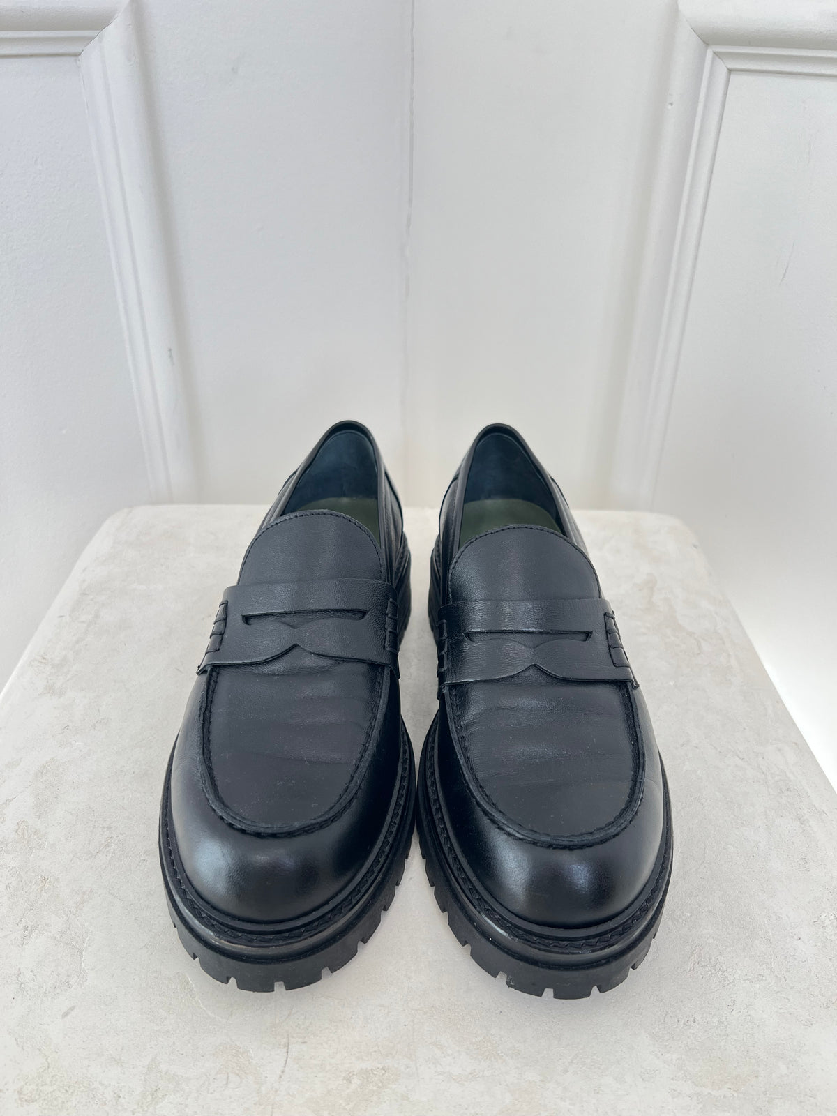 bassike Black Leather Loafers, 38