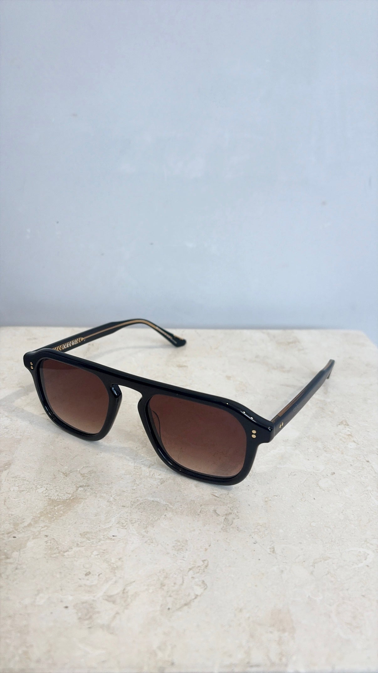 KREWE Black Pilot 'Zander' Sunglasses