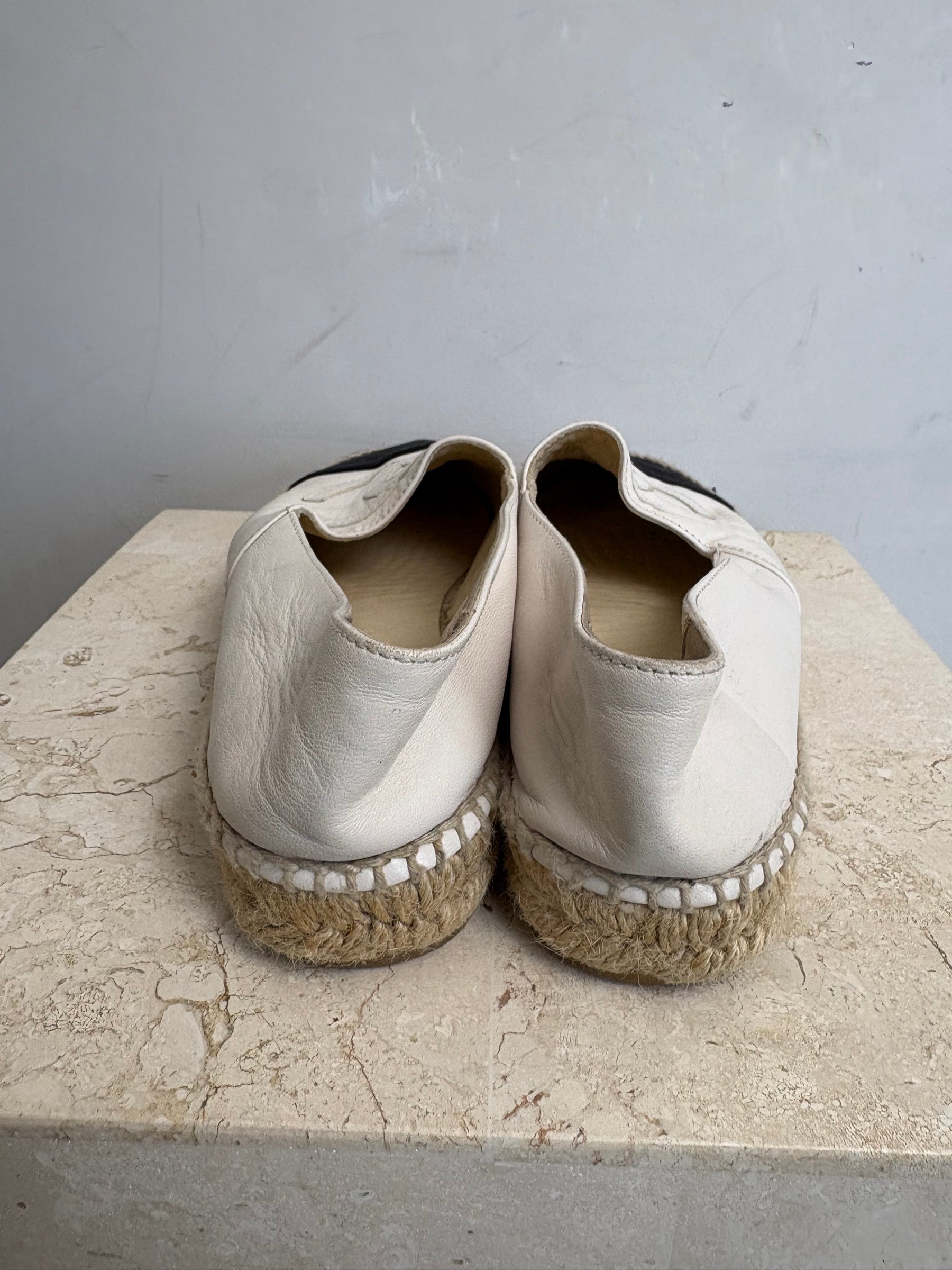 Chanel CC Logo Espadrilles White Black, 38