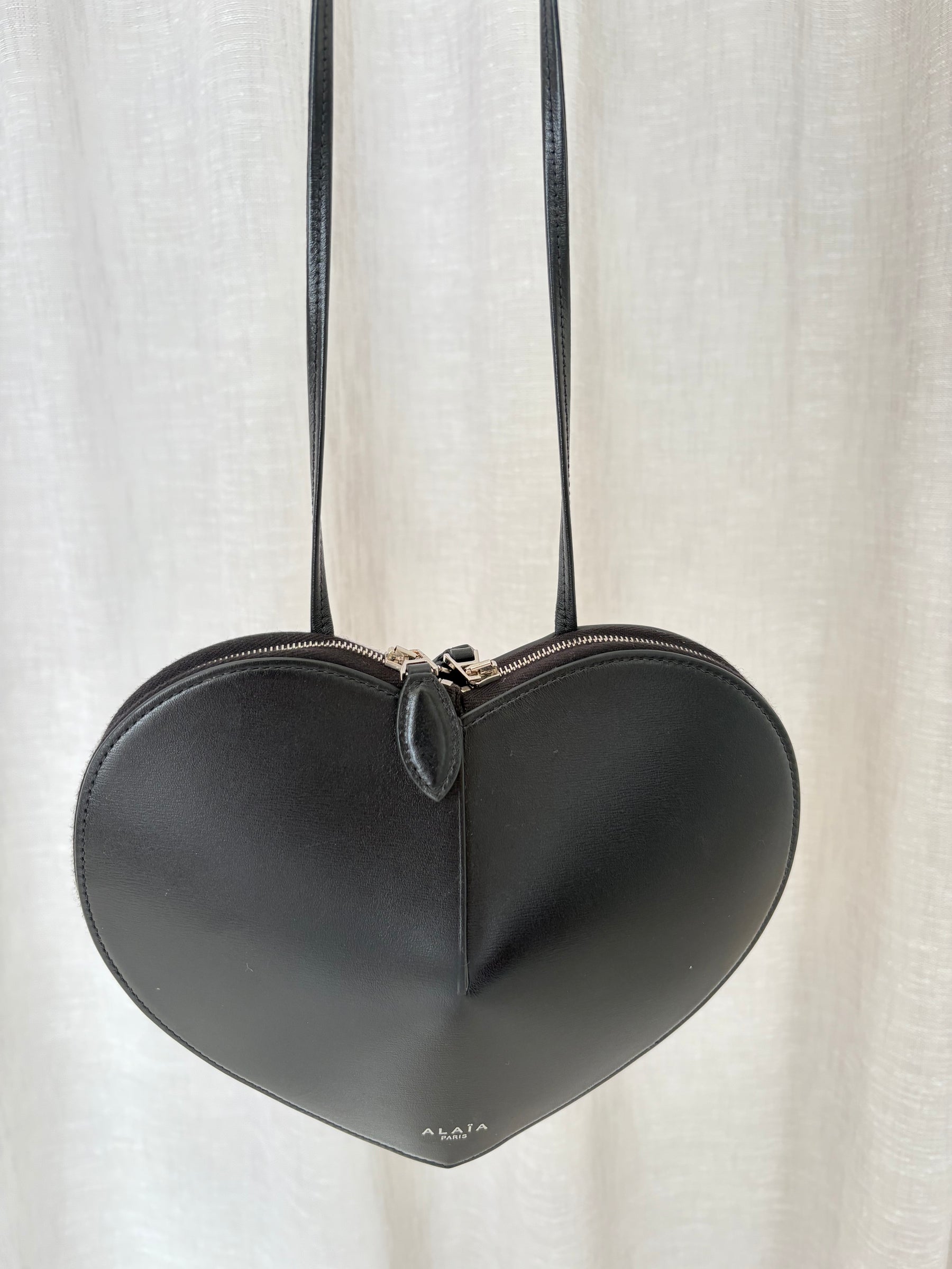 Alaïa Black Leather Le Coeur Shoulder bag
