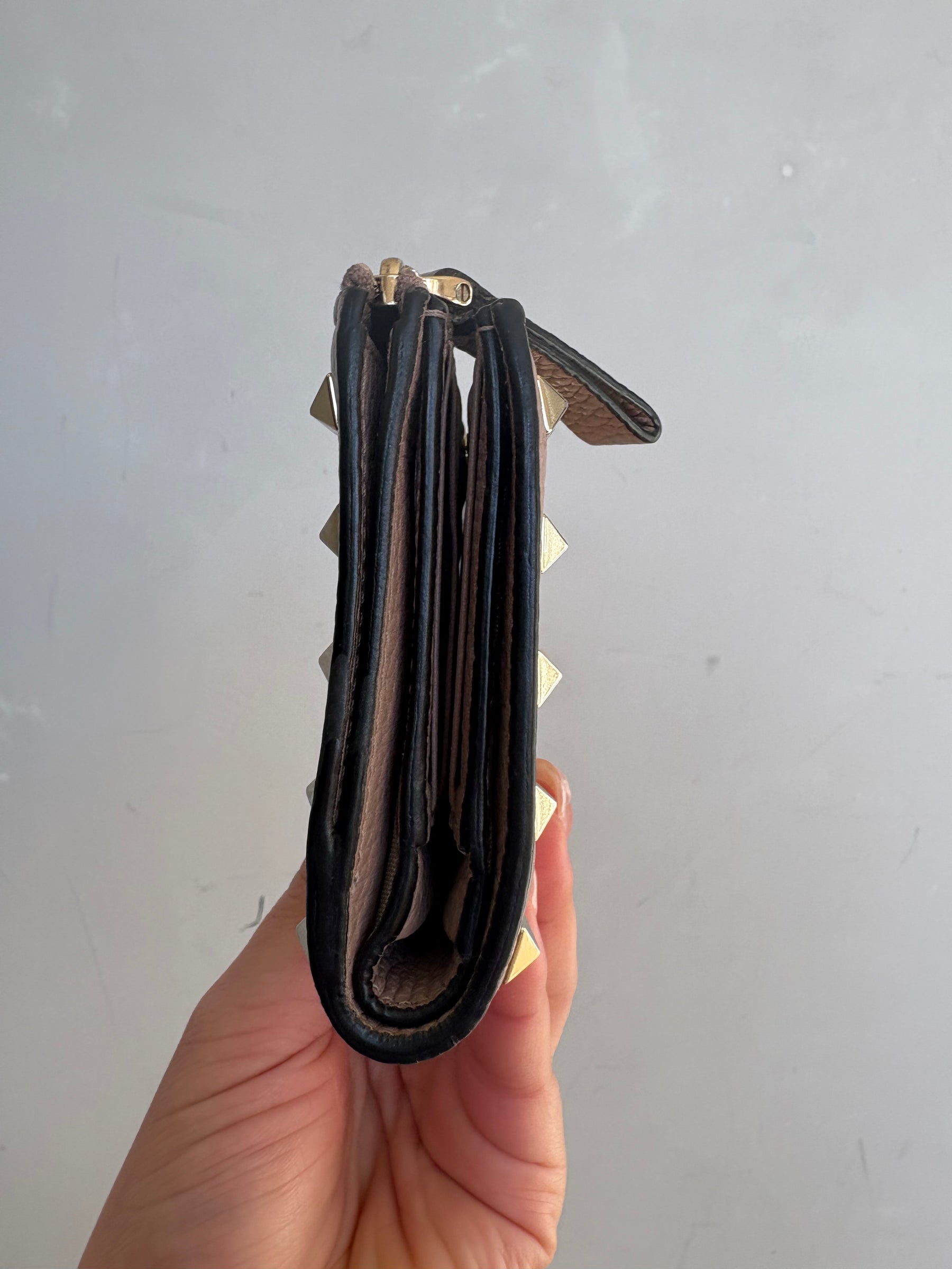 Valentino Rose Poudre Rockstud Flap Wallet