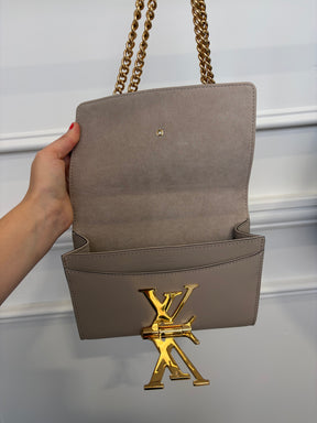 Louis Vuitton MM Louis Pochette In Smooth Leather Taupe Gold HW