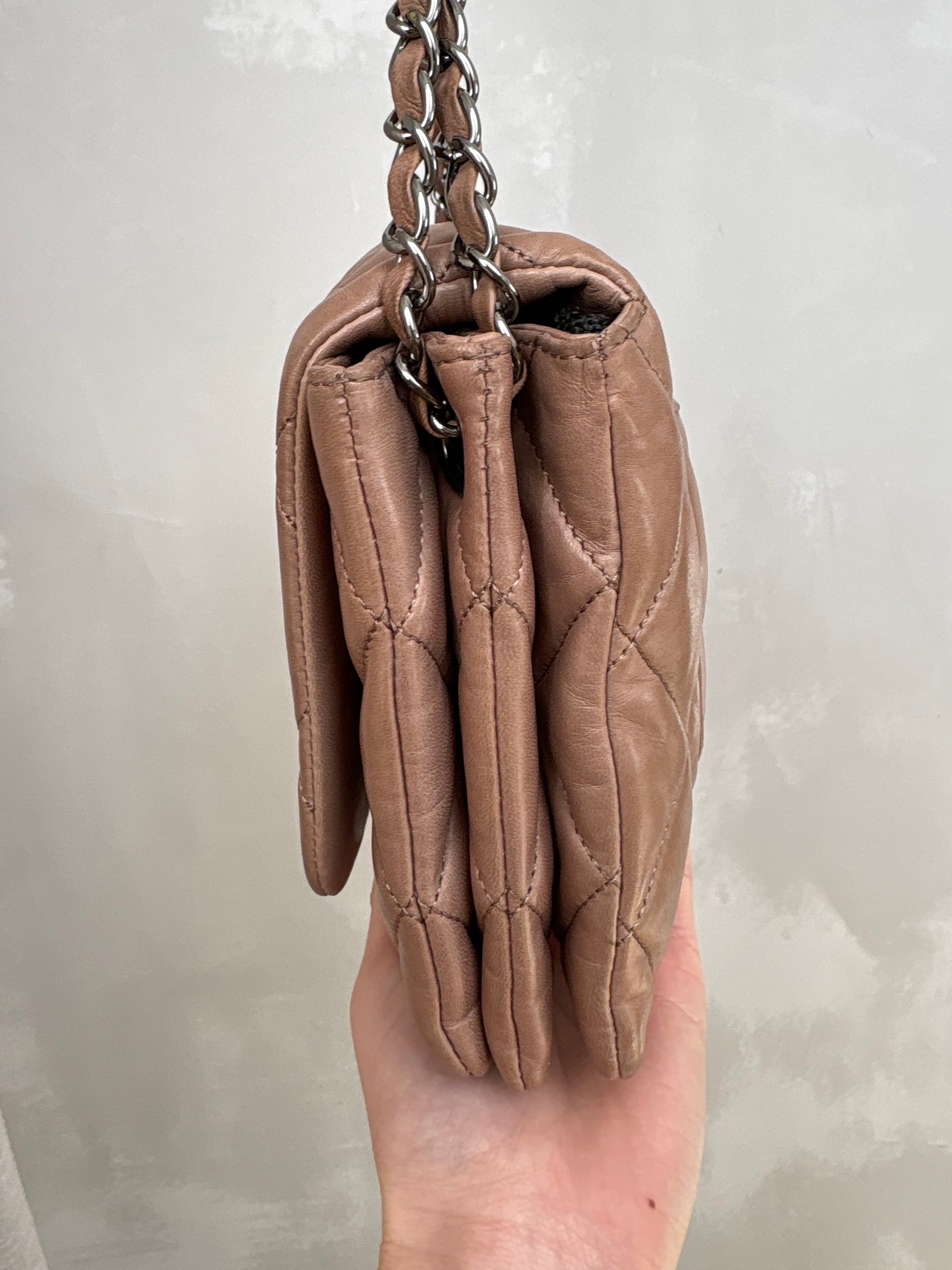 Chanel Accordian Flap Bag In Quilted Lambskin Light Brown