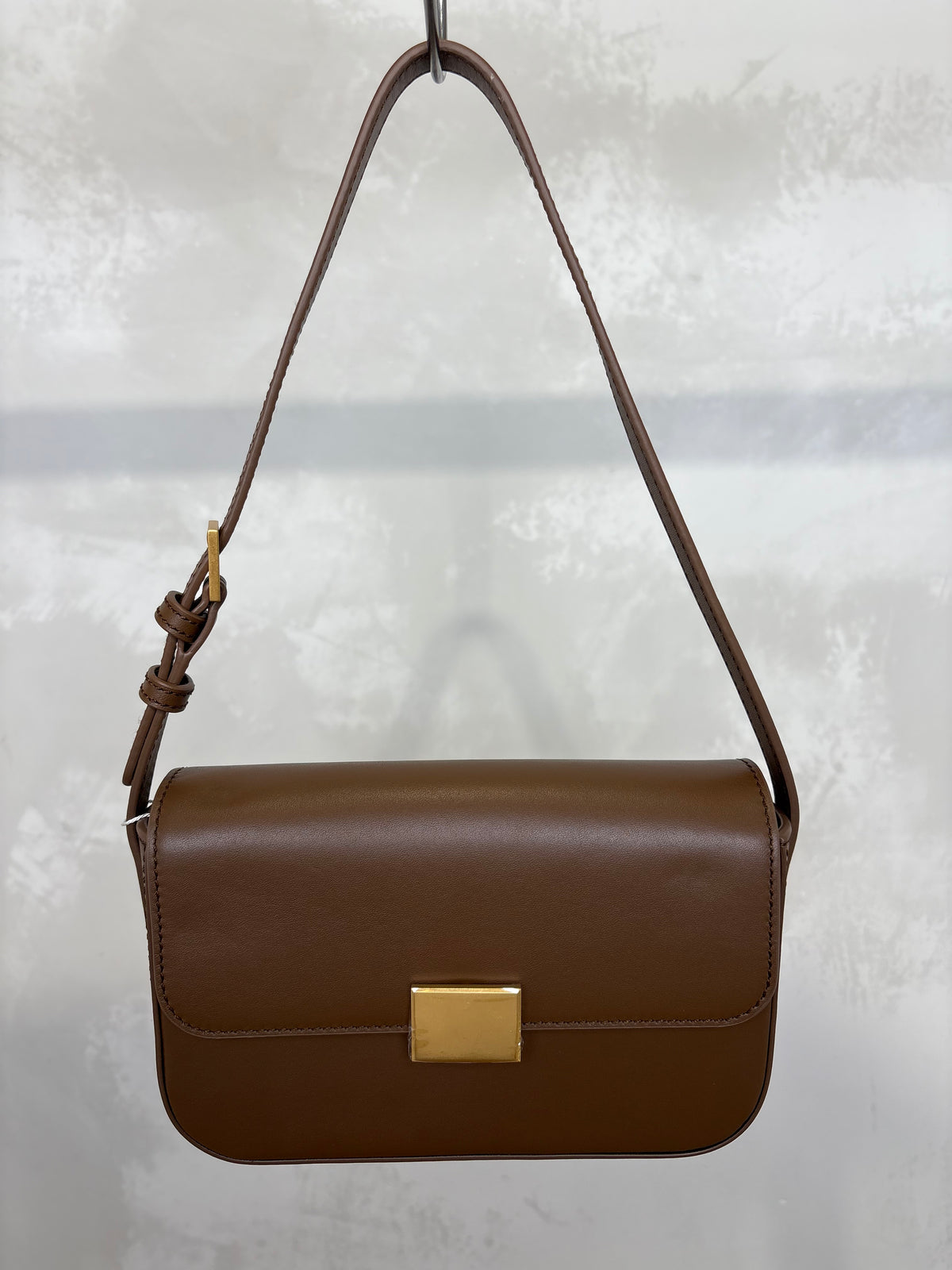 The Curated The Classic Shoulder Bag  Smooth Chocolate