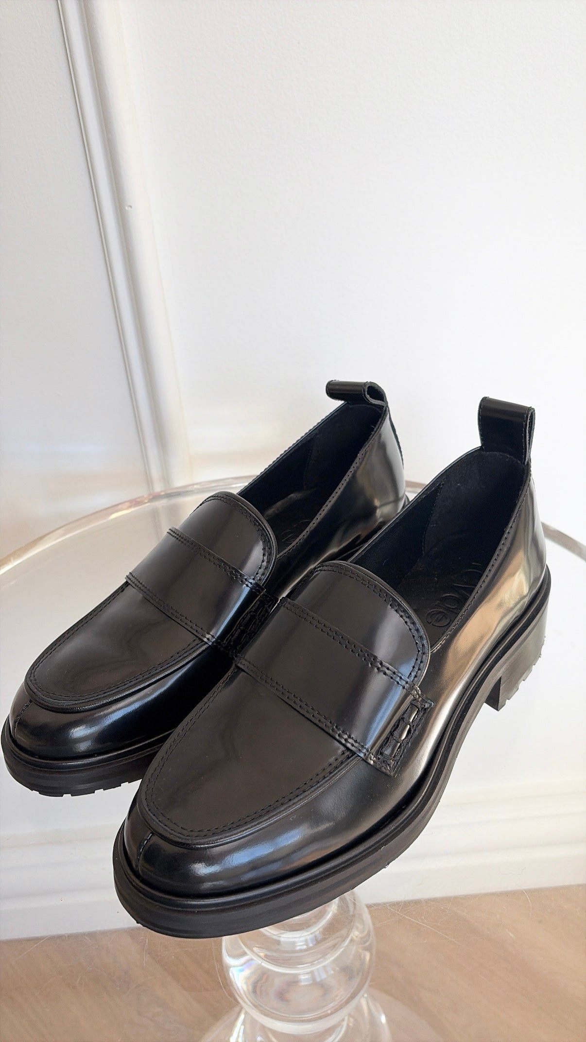 Aeyde Black Leather Chunky Loafers, 37