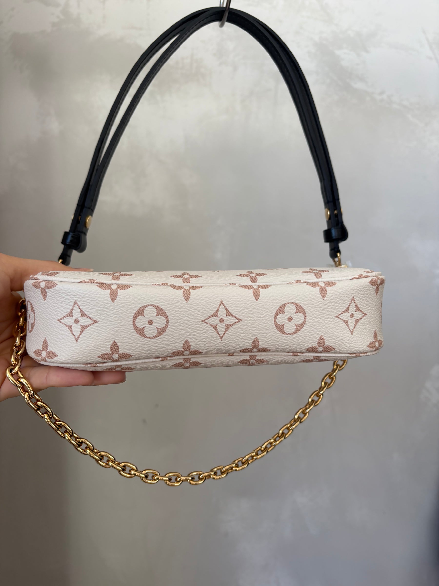 Louis Vuitton White Dune Canvas Monogram Ivy Wallet on Chain