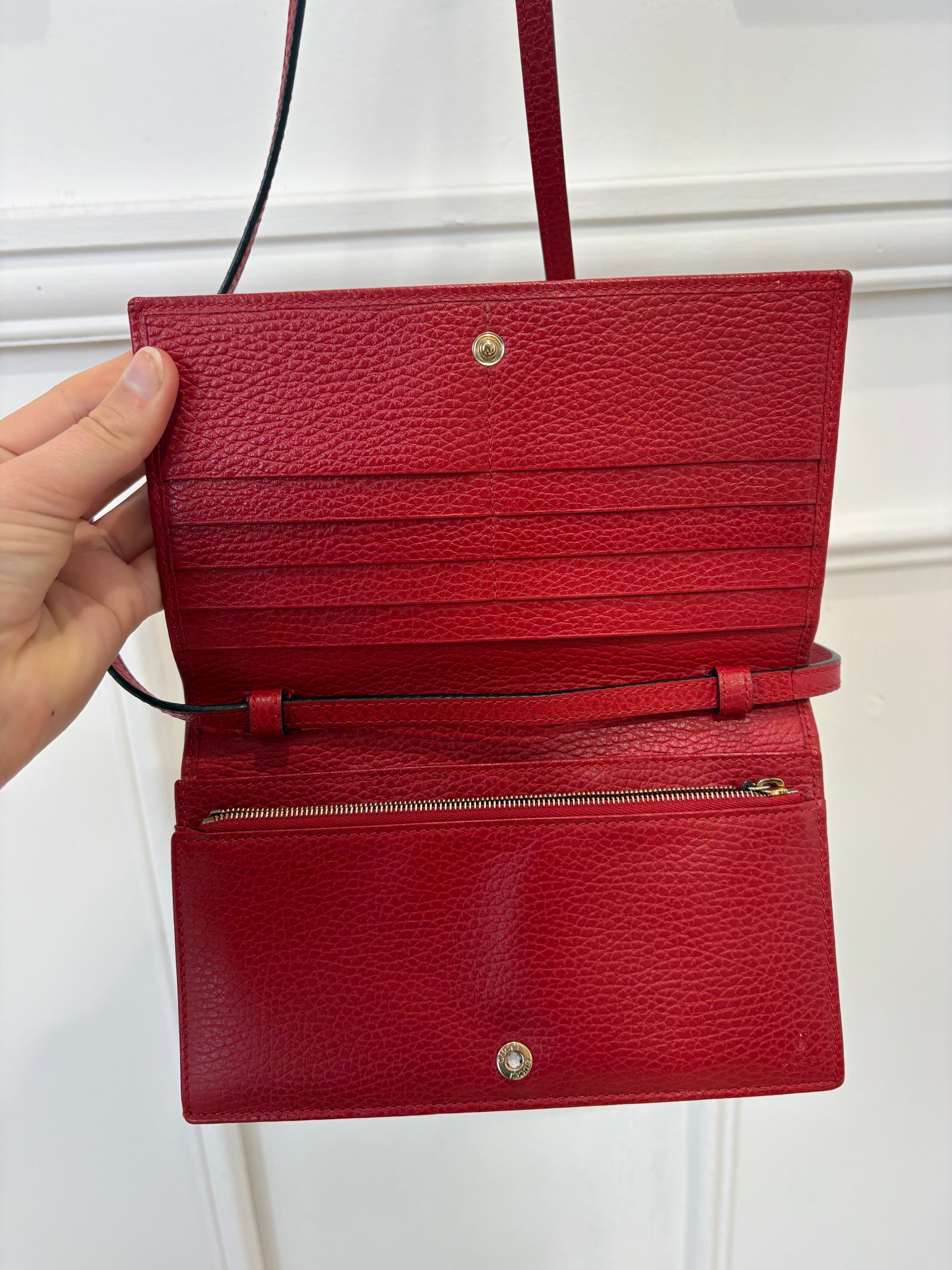 Gucci Red Grained Leather Crossbody Swing Bag