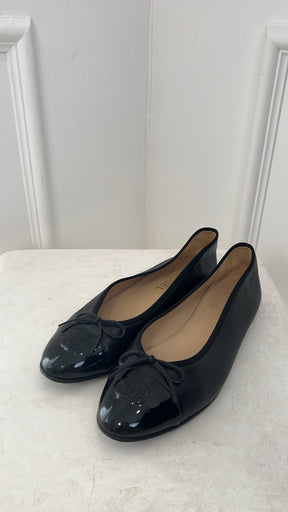 Chanel Black Leather Ballerinas, 40.5 C