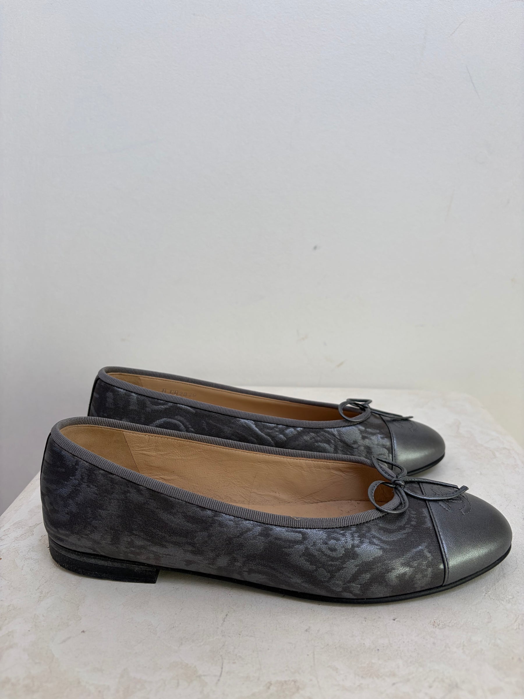 Chanel Pewter Paisley Ballet Flats, 39
