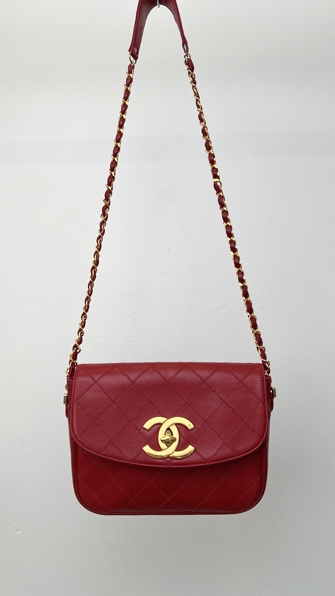 Chanel Timeless Classique Red Leather Shoulder Bag Gold Hardware