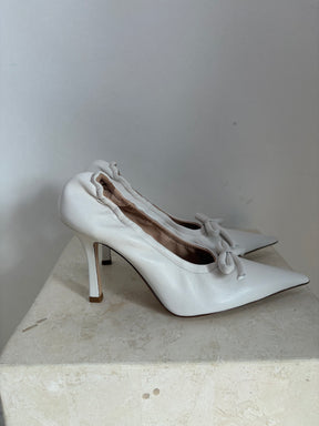 Scanlan Theodore White Bow Pumps, 38