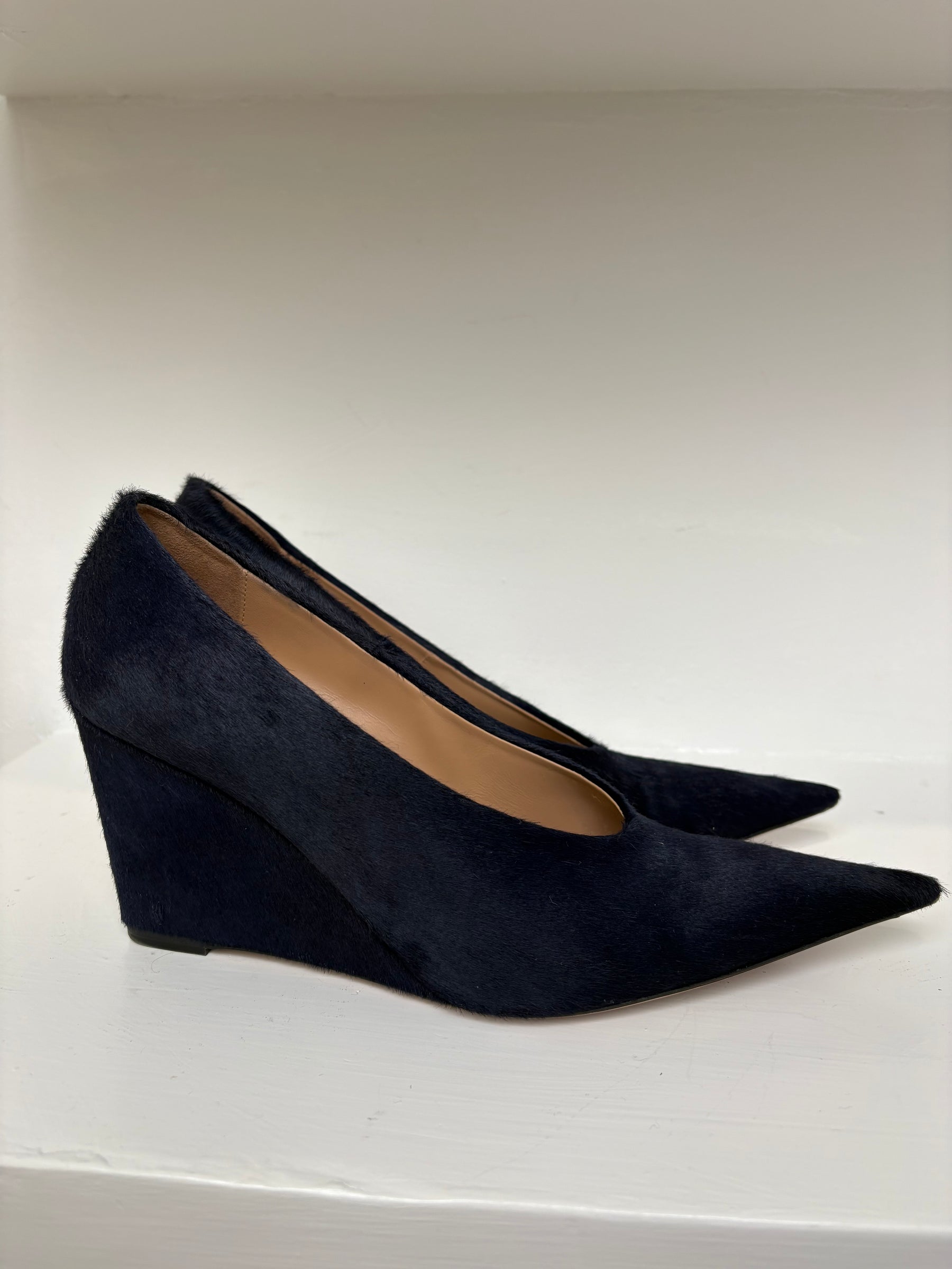 Scanlan Theodore Navy Ponyhair Pointed Wedge Pumps, 41