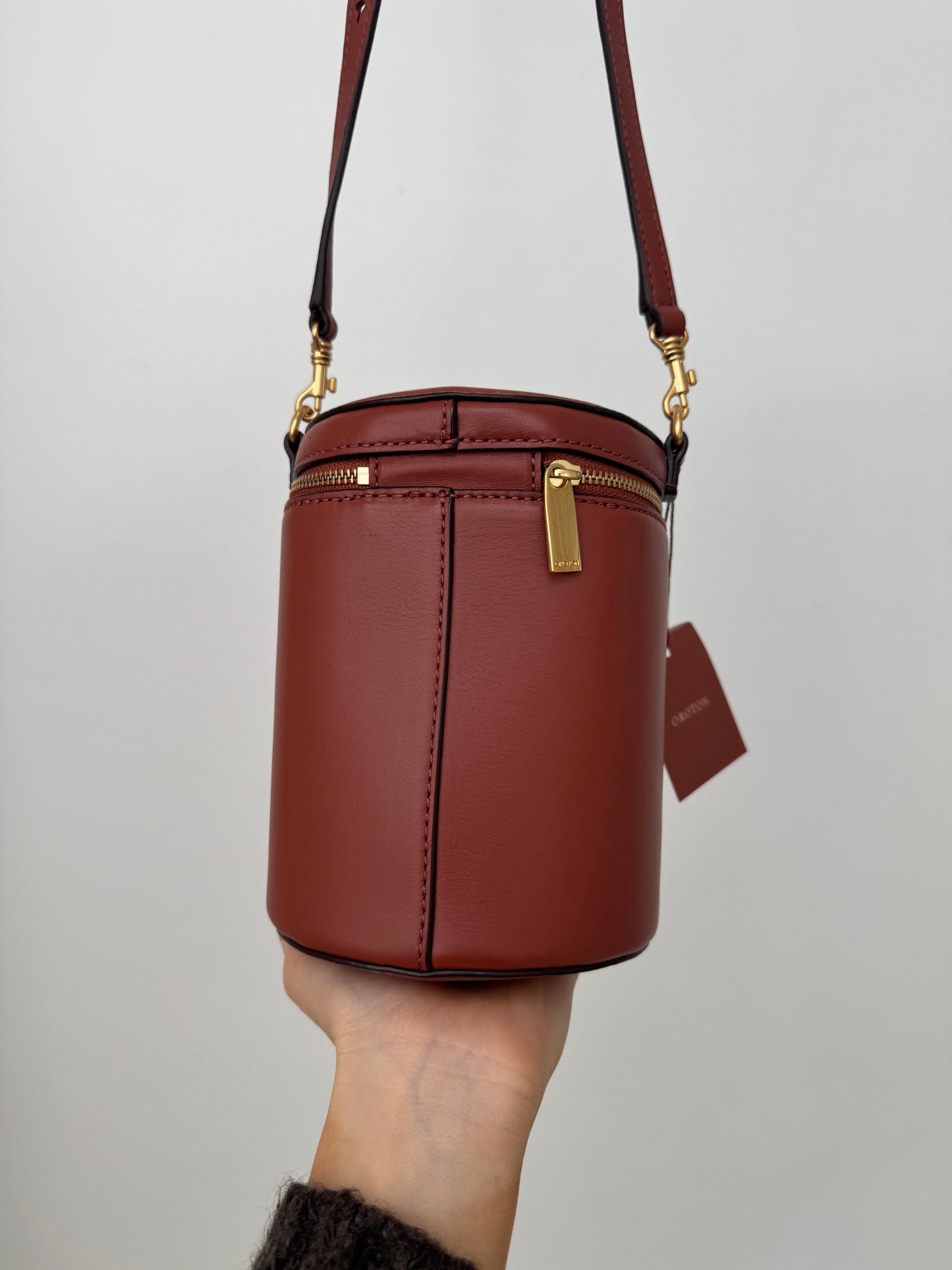 Oroton Iris Drum Bag In Light Rust