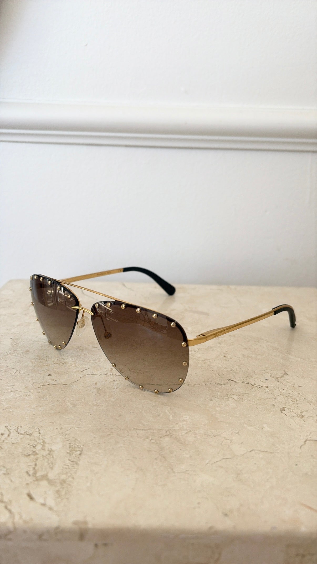 Louis Vuitton The party Sunglasses Gold Studs