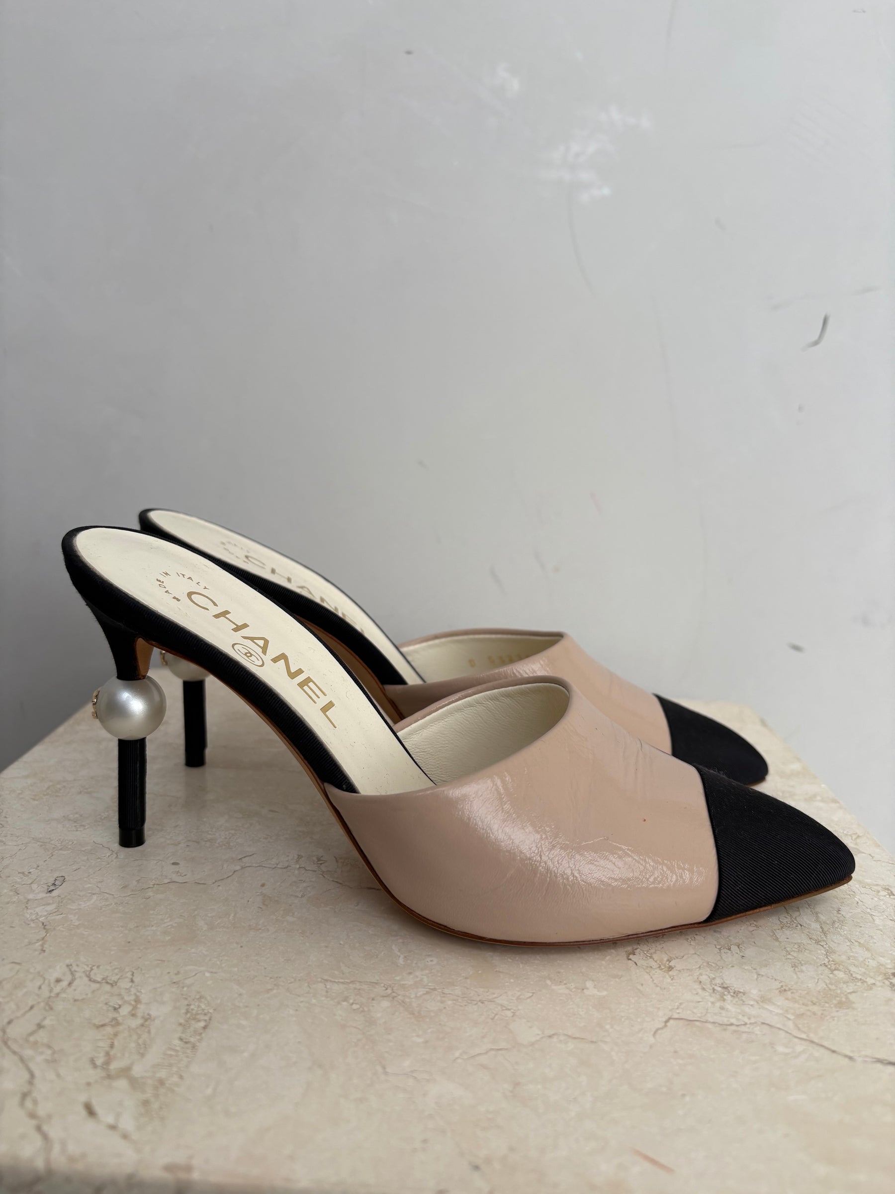 Chanel Beige Leather and Black Grograin Pointed Pearl Mule, 36C
