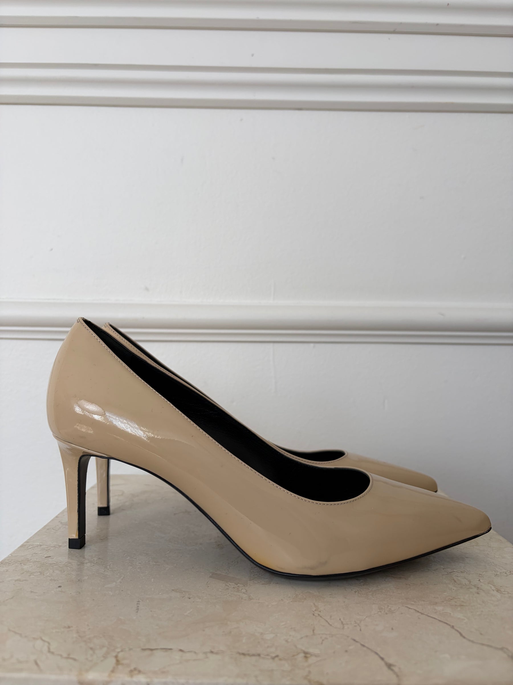 Saint Laurent Beige Low Patent Pumps, 39