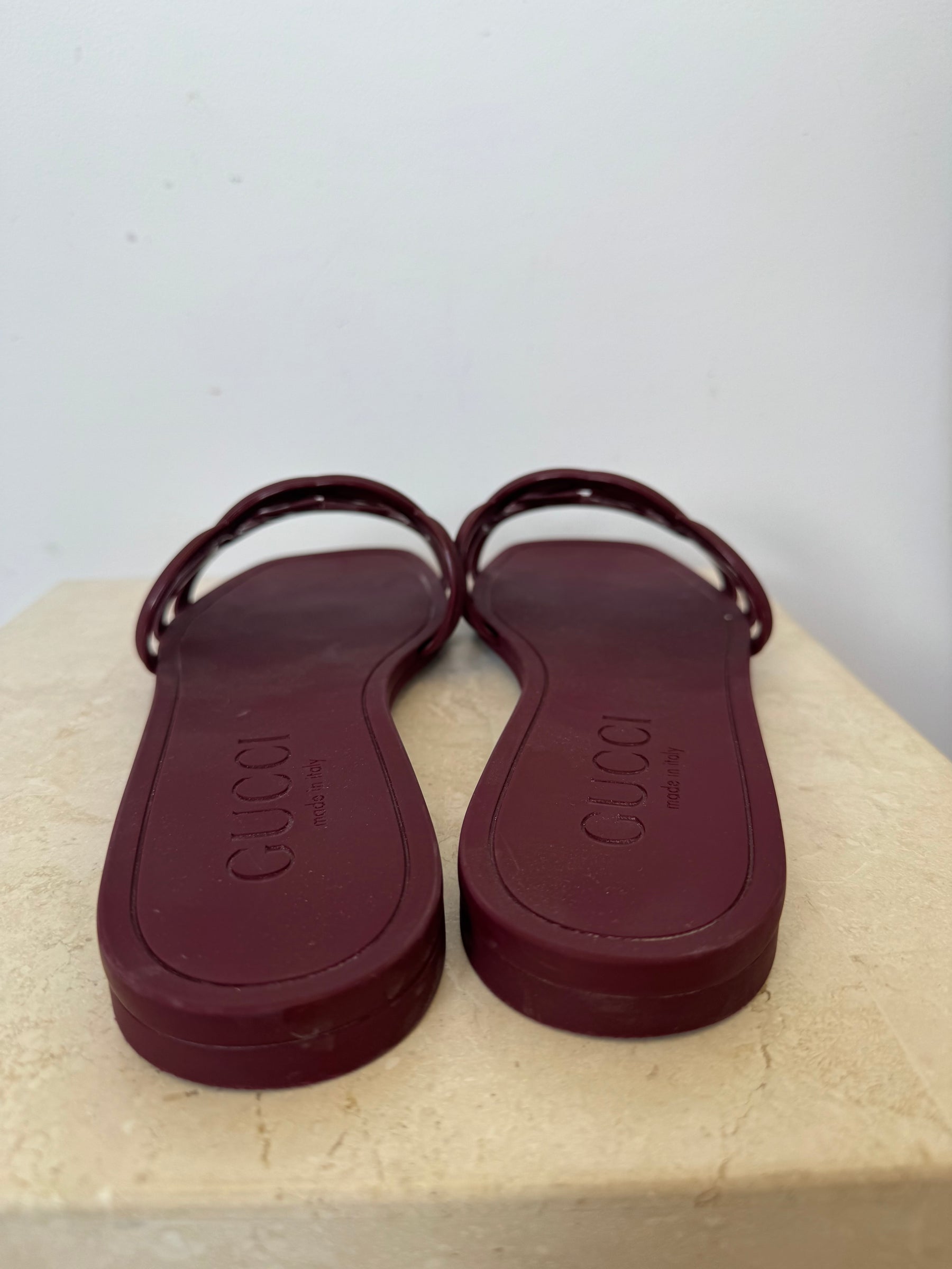 Gucci GG Rubber Slides in Burgundy, 42