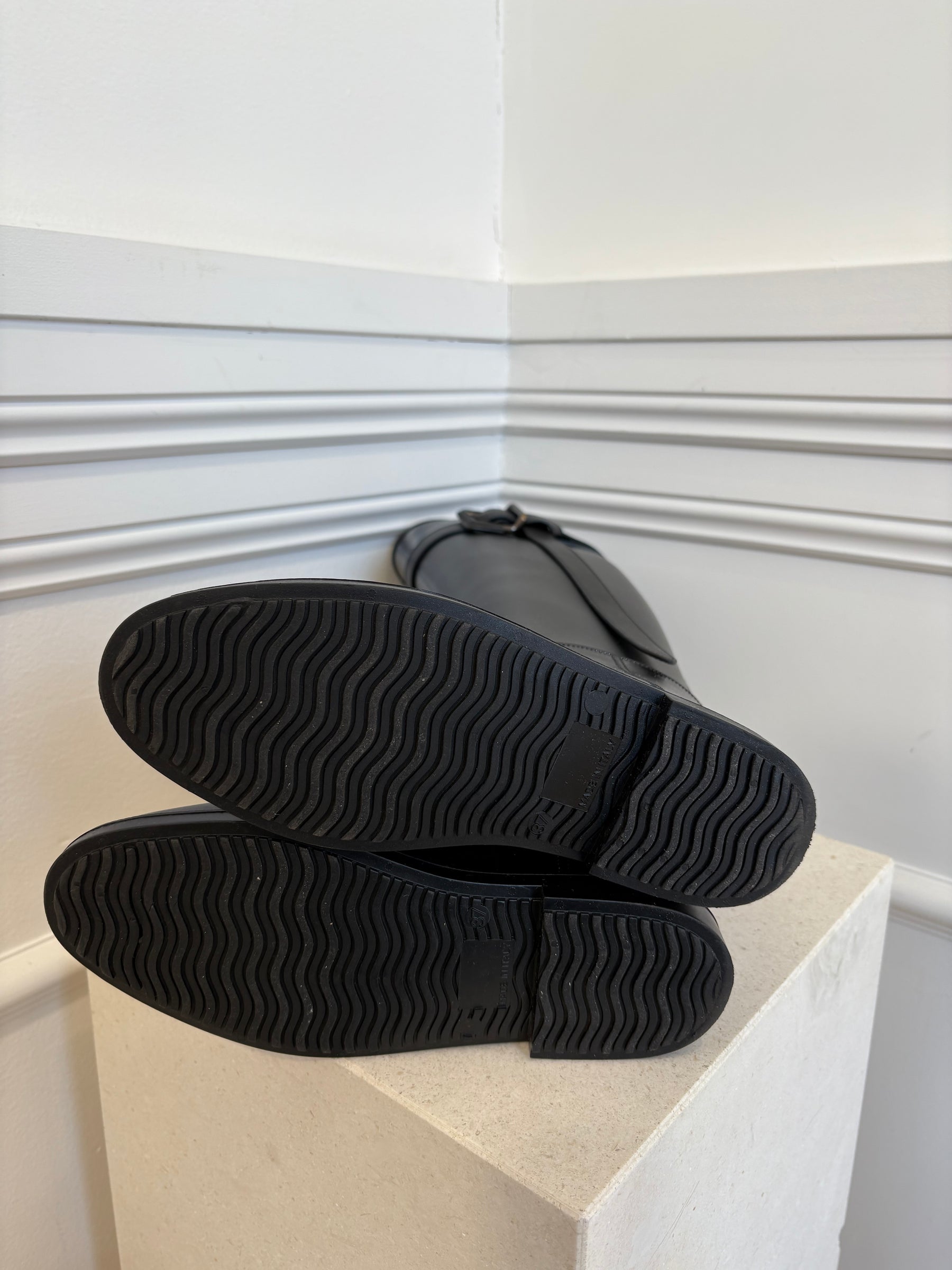 Burberry Black Rubber Buckle Gum Boots, 37