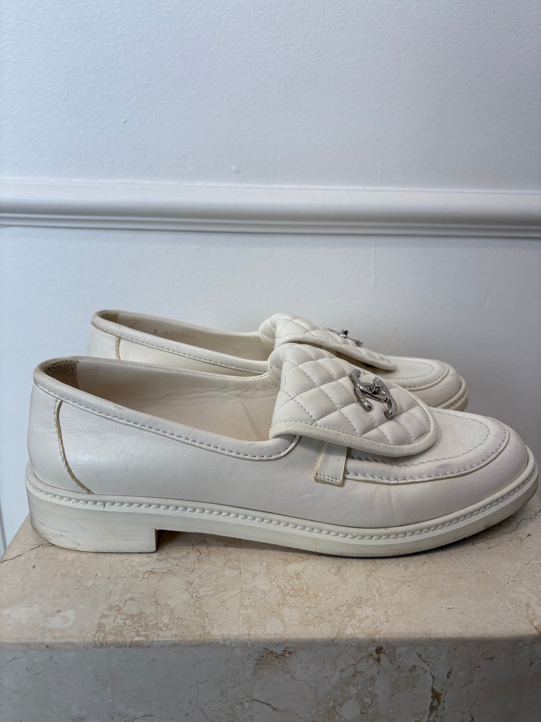 Chanel Turnlock Loafers In White, 42