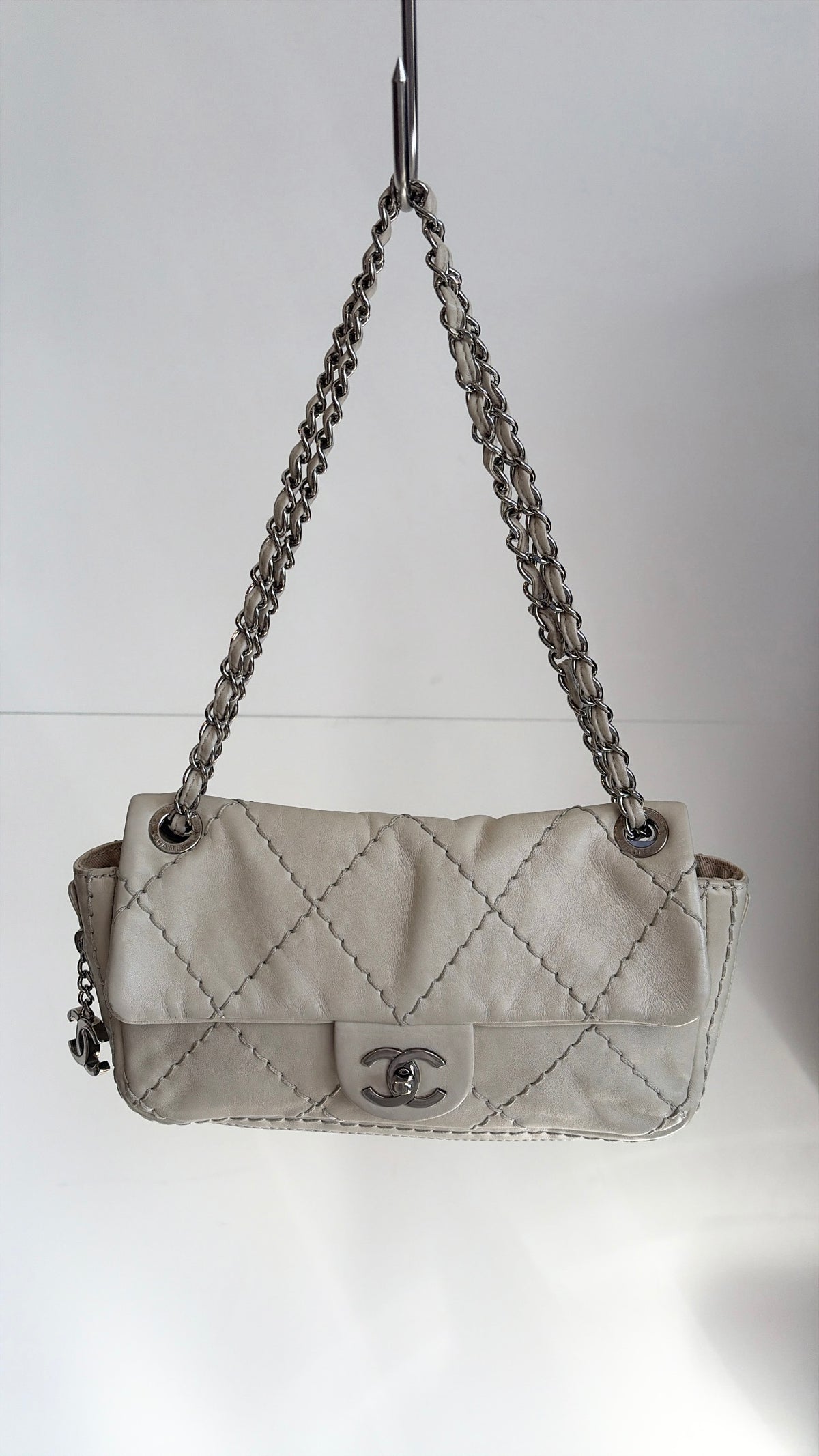 Chanel Cream Leather Ultimate Stitch Expandable Flap Bag