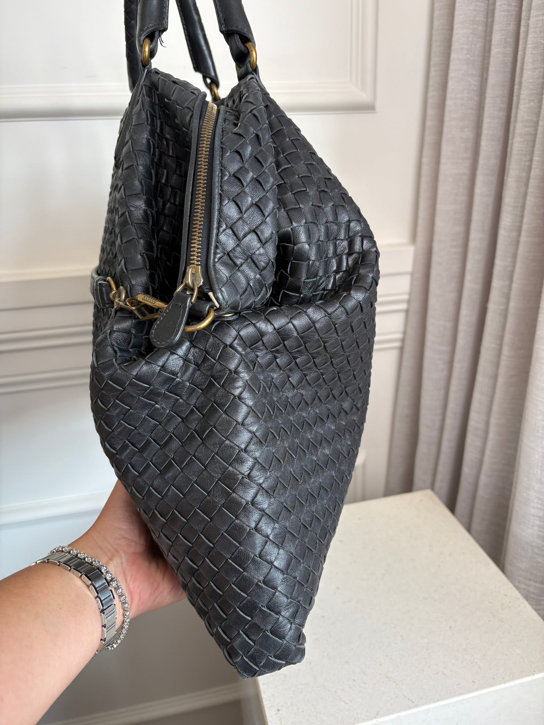 Bottega Veneta Intrecciato Large Zipped Tote