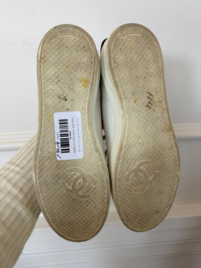 Chanel White Sneakers With Logo Laces, 39