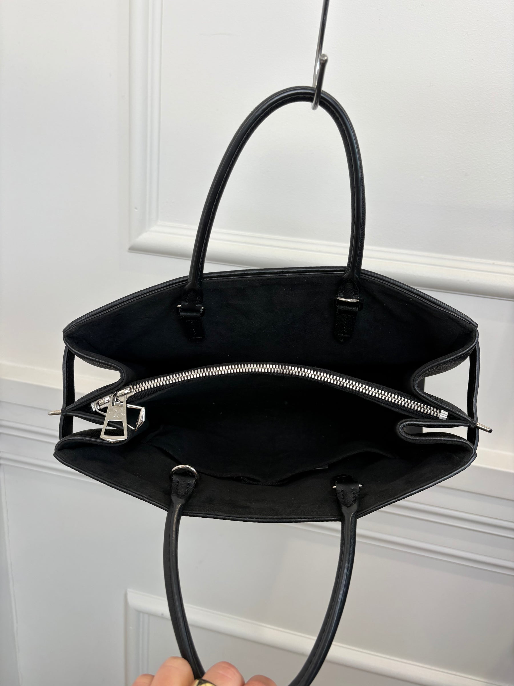 Louis Vuitton Black Epi Leather Twist Tote