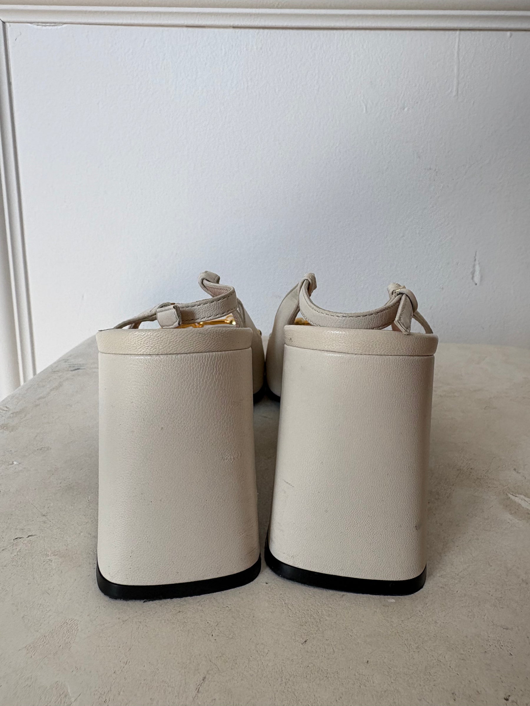Gucci White Horsebit Slingback Block Heel Pumps, 39
