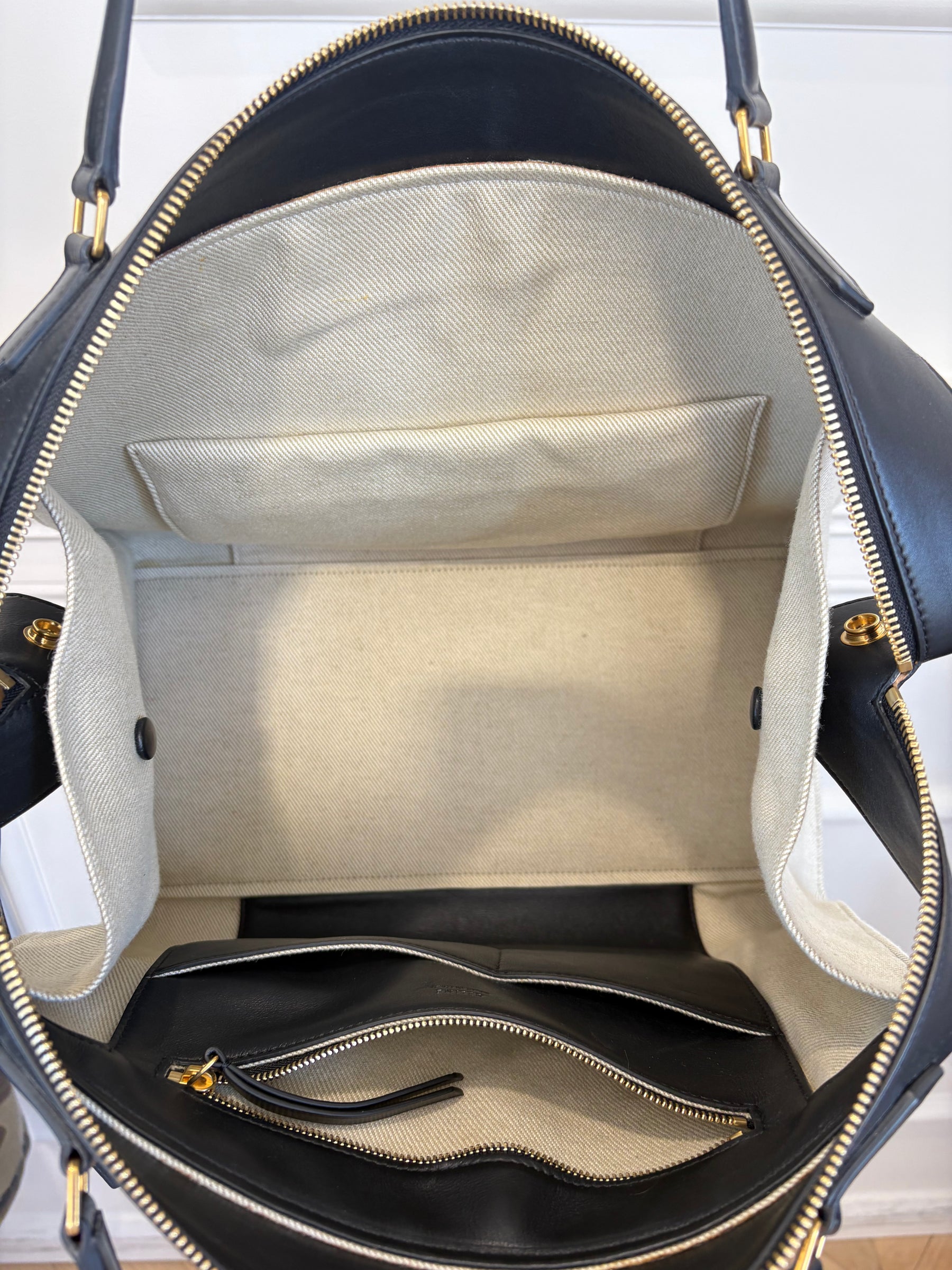 Celine Natural and Black Leather Ring Top Handle Bag