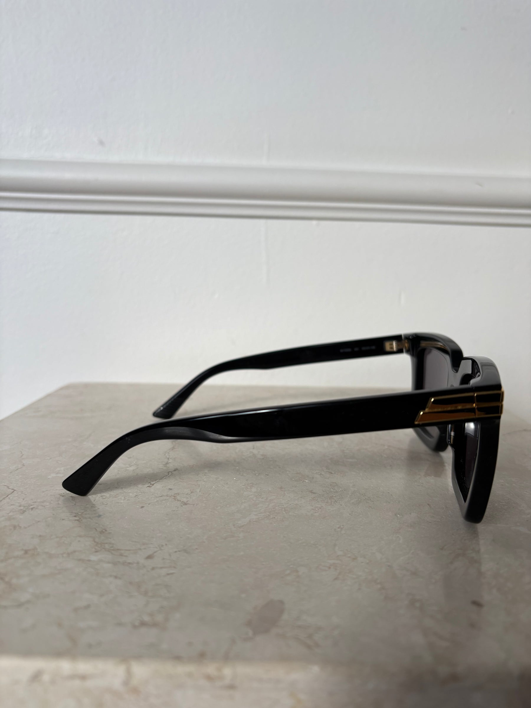 Bottega Veneta Black Oversized square Sunglasses