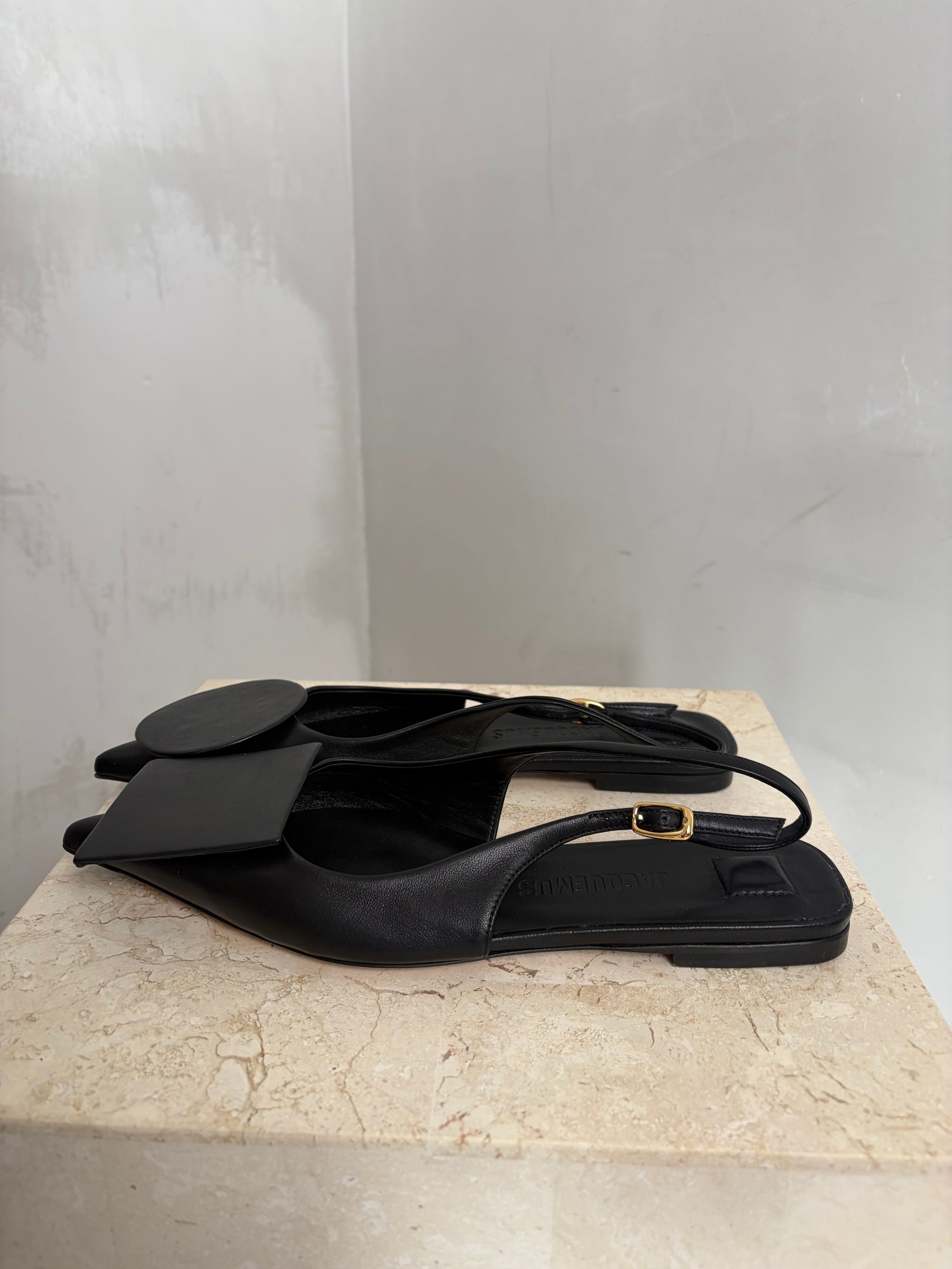 Jacquemus Black Leather Duelo Slingback Flats, 37