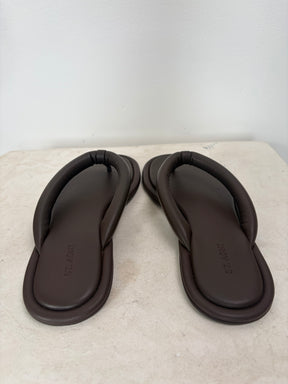 St Agni. Brown Leather Padded Thongs, 37