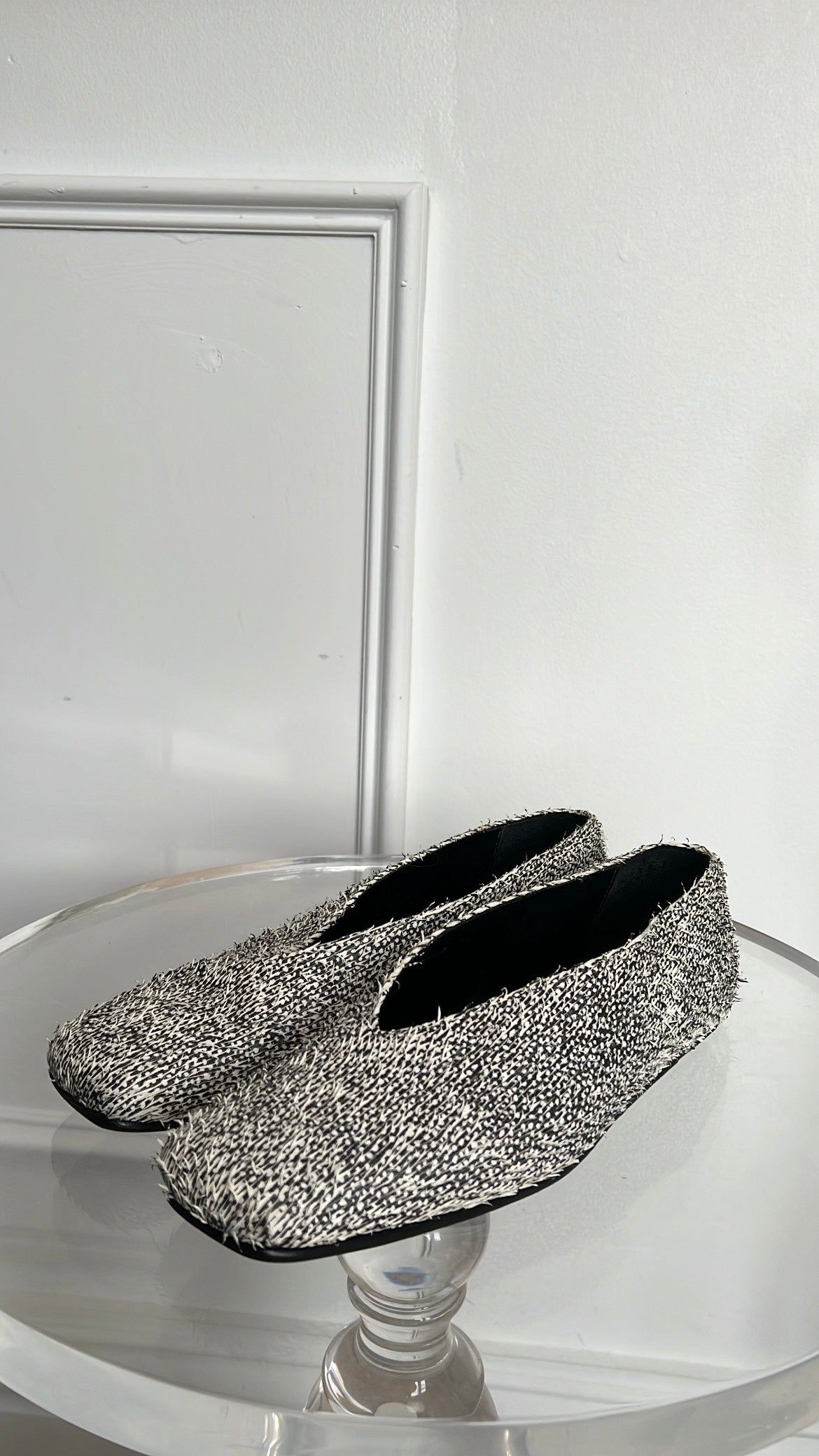 Camilla and Marc Black and White Feathered Square Toe Flats, 41