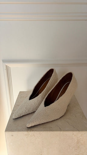 Camilla and Marc Cream Boucle Rys Pump, 40