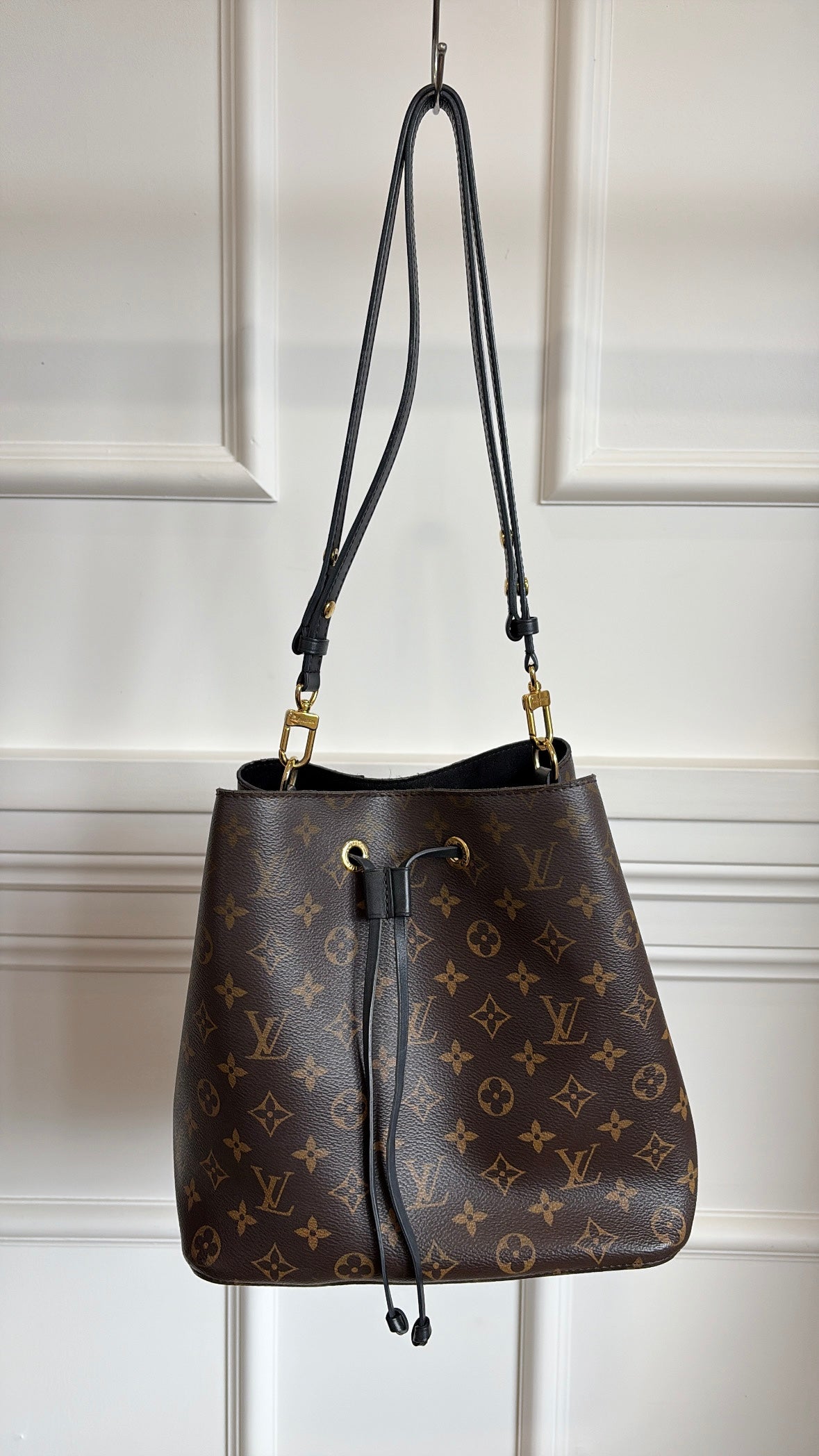 Louis Vuitton NéoNoé Monogram Bucket Bag
