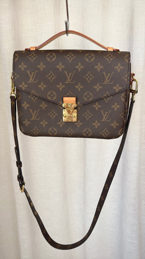 Louis Vuitton Pochette Metis Monogram