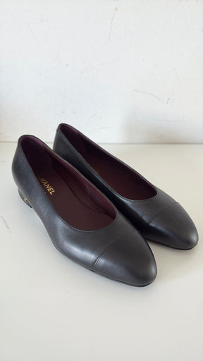 Chanel Uniform Black Leather Ballet Flats, 38