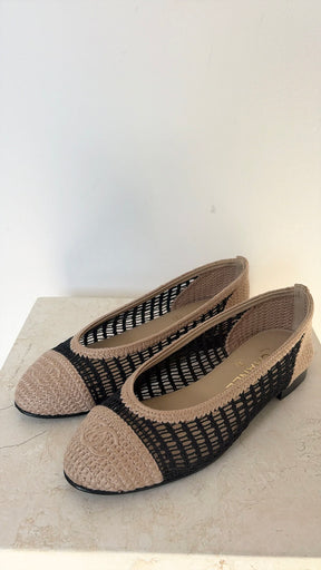 Chanel Natural And Black Raffia Ballet Flats, 36.5 C